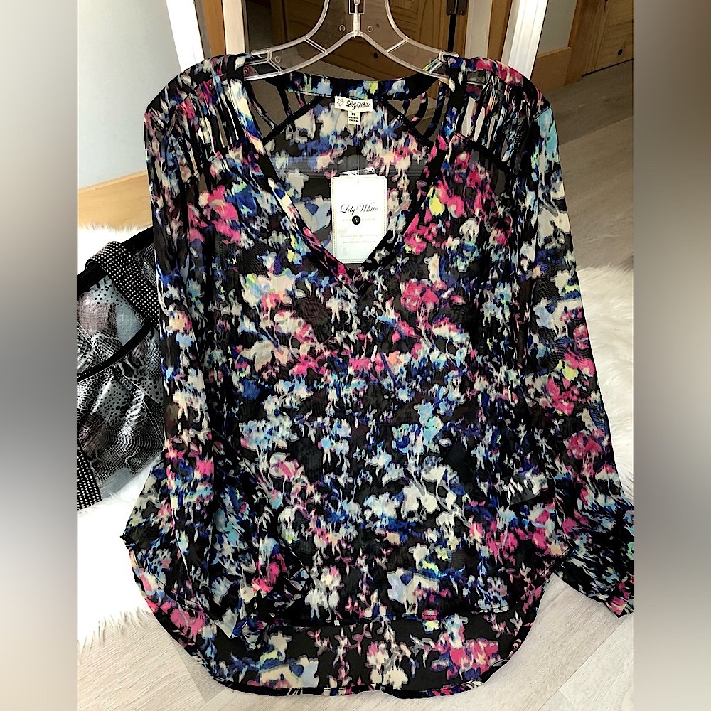 NEW! Black Edgy Caged Shoulder Whimseygoth Floral Top Size XL - Picture 4 of 12